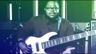 KAYBASS DIGGS - BASS CHORDS LESSON | BASS TUTORIAL | THE BEST BASS PLAYER