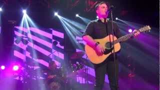 Queen Extravaganza - Marc Martel - Crazy Little Thing Called Love (HD)