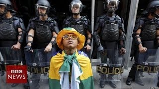 Tear gas disperses Sao Paulo protests - BBC News