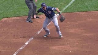 SD@CIN: Middlebrooks recovers to make a strong throw