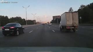 LiveLeak Drive like an idiot, crash like one