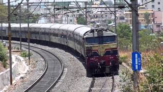 Pune-Bhusawal Express curves beautifully with a twin-tone honking WCAM-3