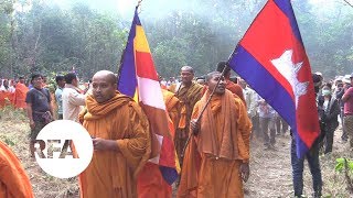 Monks Hold Ceremony to Protect Cambodian Forest | Radio Free Asia (RFA)