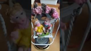 Toy magnetic swing