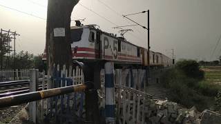 🔥Superfast ⚡//12583/ DOUBLE DECKER EXPRESS ENTERING IN MORADABAD