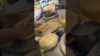 Uyghur Food Fresh Xinjiang Peanut Nang Bread In China 🇨🇳 #china #streetfood #naan #xinjiang