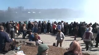 Thousands flock to Niagara to view the total solar eclipse