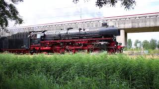 Stoomtrein SSN 65 018 en 01 1075 door Zaandam!