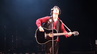 Green Day - 21 Guns (Acoustic) – Live in Oakland