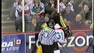 Andre Payette vs Shawn Skiehar EIHL fight 10-12-05