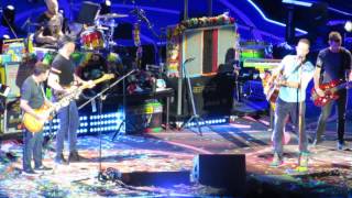 Coldplay & Michael J Fox - Earth Angel and Johnny B. Goode - 7/17/16 (full video)