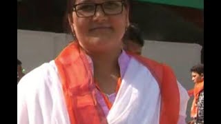 BJP MP Prabhat Sinh's Wife un-happy after BJP Give Ticket To Daughter in law, Watch Video