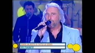 Douglas Meakin dei Superobots canta Jeeg a Macchemù (Italia1 2000)