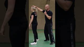 Woman Self Defense against hair grab - SAMI-X DEFEND KRAV MAGA #yt_shorts #selfdefense #kravmaga #yt