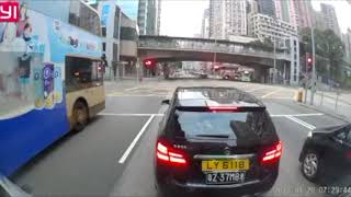 車Cam直擊：有Cam 有証據，自己唔啱重要玩停車，撞到你真係對唔住！