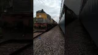 Twin diesel locomotive Roaring honk | Venkatadri SF exp | Indian Railways | Tirupati - Tirumala