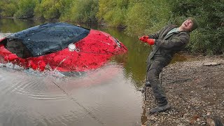 ¡Encontramos un Lamborghini bajo el agua mientras pescábamos con imán!