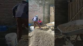 Proses Pemindahan Kelebihan Tanah untuk Persiapan Lahan Pemasangan Paving Blok | Tips Konstruksi