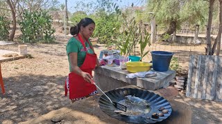 DORANDO UNAS MOJARRAS EN LA CASA DEL RANCHO LOS BRASILES MICHOACAN CON JESUS