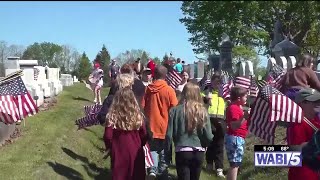 Belfast schools mark Memorial Day tradition at Grove Cemetery