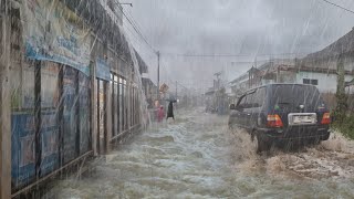 Super Heavy rain and strong winds hit rural Indonesia | Flash floods nearly happened