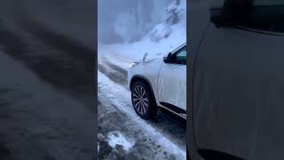 THAND DE AA CHALDE MAHINE GORIYE ❄🔥 || FORTUNER DRIVING IN SNOW || NEW PUNJABI SONG #shorts #snow
