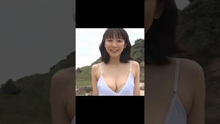 吉岡里帆 エロすぎる谷間 #shorts