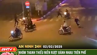 Khởi tố nhóm \