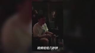 王思聪酒吧聚会,身边美女众多,林更新李易峰潘玮柏一众帅哥相陪