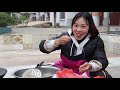 qiumei made toothpick meat in the country made a pot at a time and drank a bottle of beer.