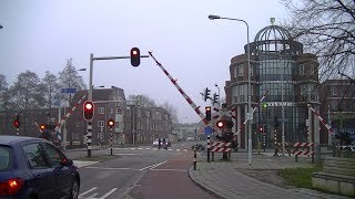 Spoorwegovergang Sneek // Dutch railroad crossing