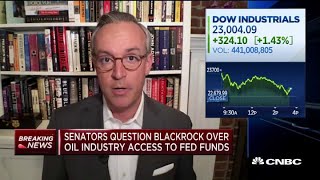 Senators question BlackRock over oil industry access to Fed funds