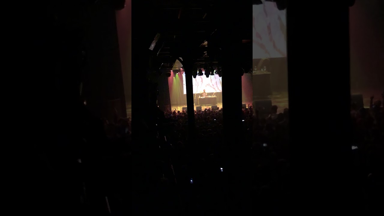 Freddie Gibbs & Madlib - Crime Pays @ Melkweg Amsterdam - YouTube