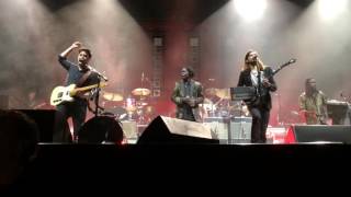 Mumford and Sons ft. Baaba Maal - There Will Be Time (Live from Amsterdam may 23th)