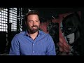 Batman suit 'Batman v Superman' Behind The Scenes [+Subtitles]