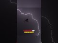 Most scariest lightning you ever seen! 😯