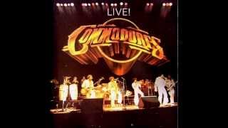 Commodores-Just to be close to you -Live version