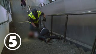 Tunnelbanan | En man har ramlat på Flemingsbergs pendeltågsstation