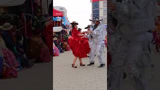 en BATALLAS #chutas choleros y sus lindas cholitas #fiesta #baile #FolkloreBoliviano 🇧🇴