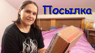 Максиму подарили смартфон. Посылка от зрителей. (12.24г.) Семья Бровченко.