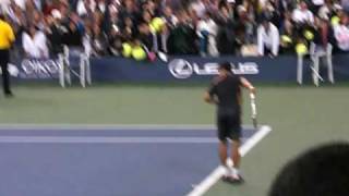 Novak Djokovic imitates John McEnroe at 2009 US Open