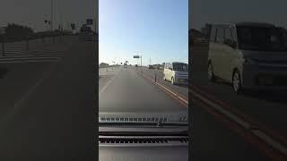 故障なら仕方ないけど電話ごときで路肩に停車は有り得ない！