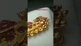 A Maharashtrian Nath is generally made of Gold, and is centrally studded with single coloured stone🥰