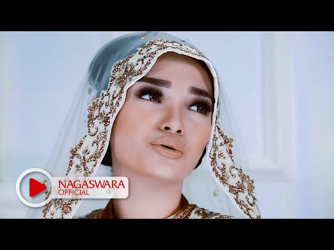 Zaskia Gotik Cintaku Karena Allah