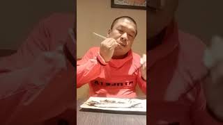 再吃一條鹽烤秋刀魚