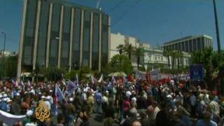 Thousands of angry Greeks march against austerity
