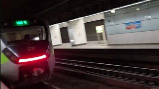 1227次基隆發車經由山線開往苗栗的銀綠色微笑號EMU900型十輛一編組EMU946區間車