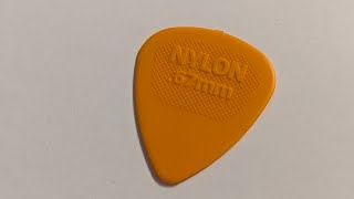 I found a MIDI pick! - Jim Dunlop Midi Nylon 0.67mm guitar pick review