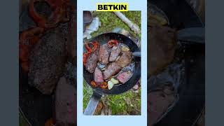 You have to try making this delicious dish, watch until the end!🍴🔥😋 #shorts #viral #bushcraft #food