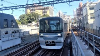 【中目黒駅】東急東横線5050系電車5160F（1号車のみキューピーのラッピング車両）と東京メトロ日比谷線13000系電車13106F。Tokyu Toyoko Line \u0026 TOKYO METRO